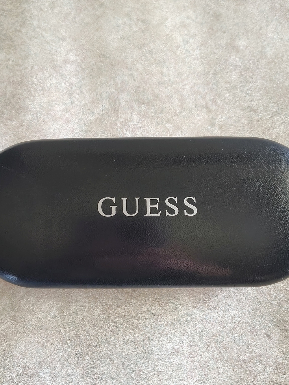 GUESS Black Women's (Or Men's) Hard Clamshell Sunglasses Case with Silver Logo